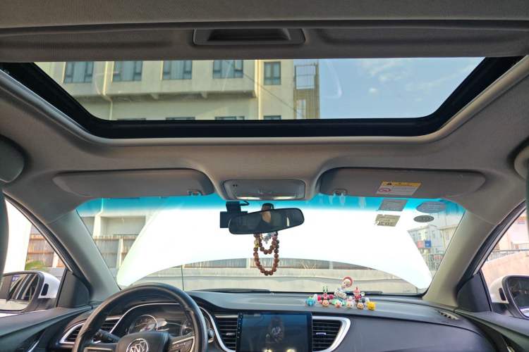 Used Buick Excelle GX 2018 18T Automatic Elite Model Headliner