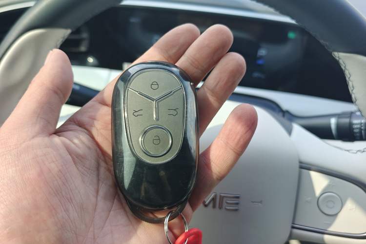 Used Geely Galaxy Geome 2025 310km Youth Edition Vehicle Key