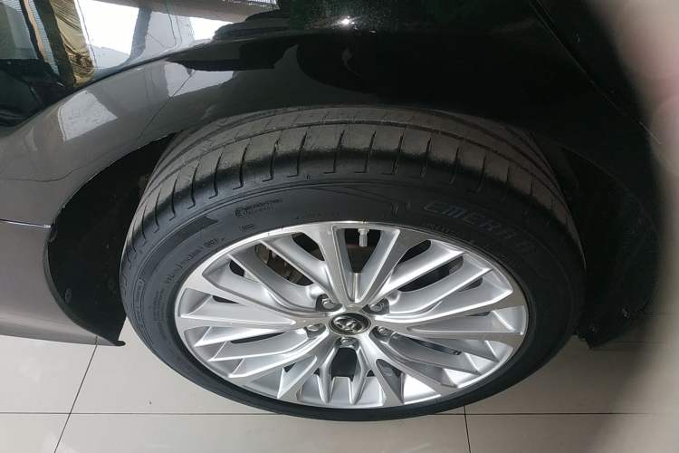 Used Toyota Camry 2019 Revised Version 2.5G Luxury Edition Right Rear Wheel Hub