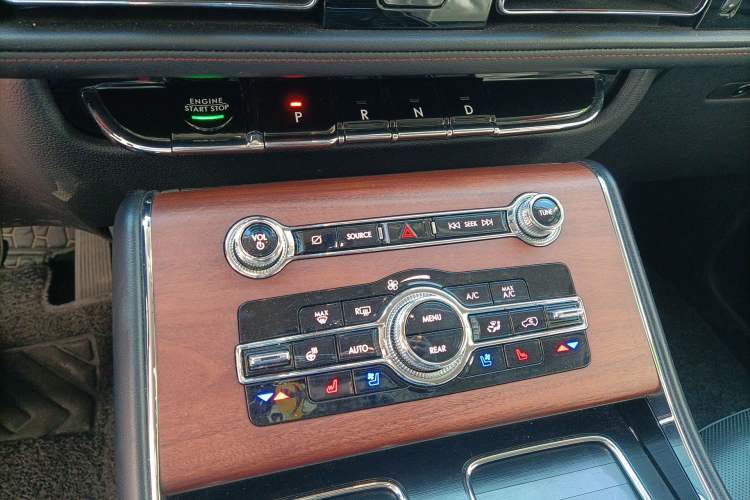 Used Lincoln Aviator 2020 3.0T V6 Four-Wheel Drive Premium Edition