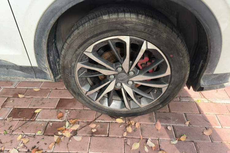 Used Geely Auto Coolray 2020 PRO 260T DCT Knight Right Front Wheel Hub