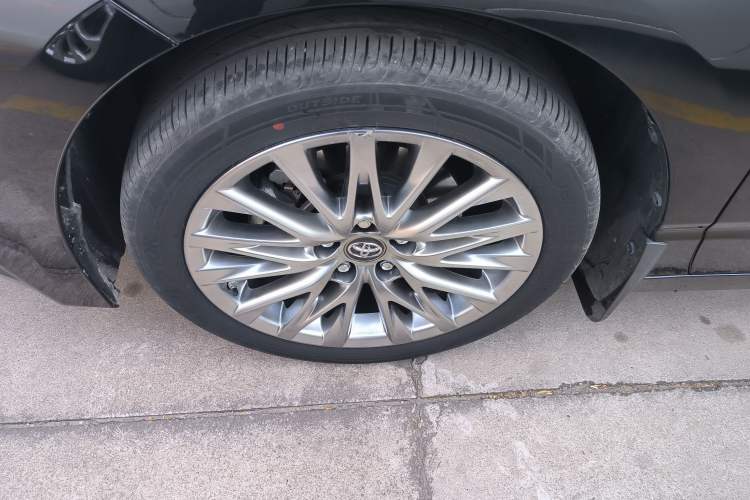 Used Toyota Avalon 2022 Dual-Engine 2.5L XLE Premium Edition
