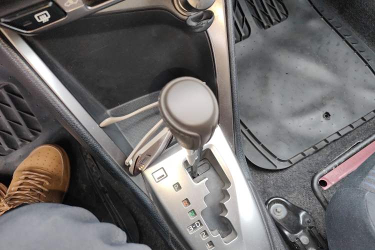 Used Toyota YARiS L Zhi Xuan 2014 1.5G Automatic Xuan Dong Edition