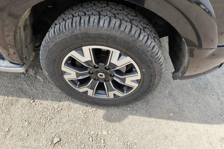 Used Great Wall Poer 2019 2.0T Automatic Gasoline 4x4 Sport Edition GW4C20B Right Front Wheel Hub