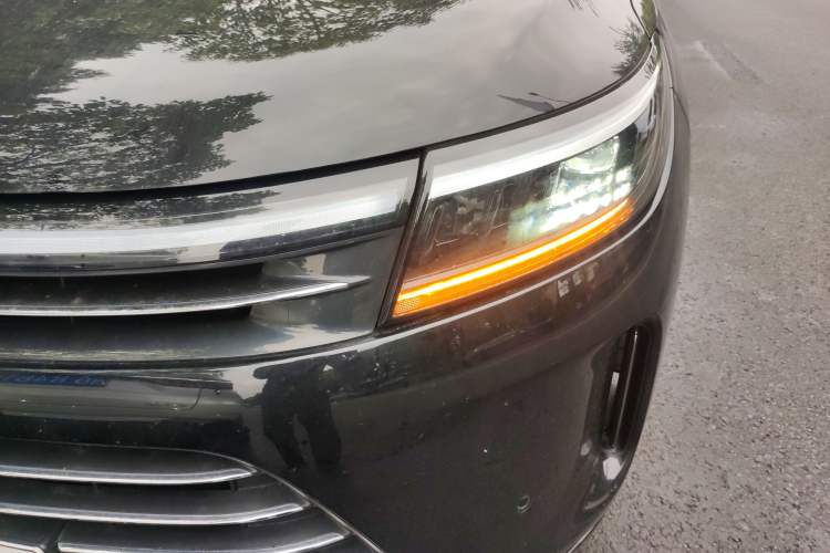 Used Hima AITO M7 2024 1.5T Rear-Drive Plus Version 5 Seats Left Front Headlight