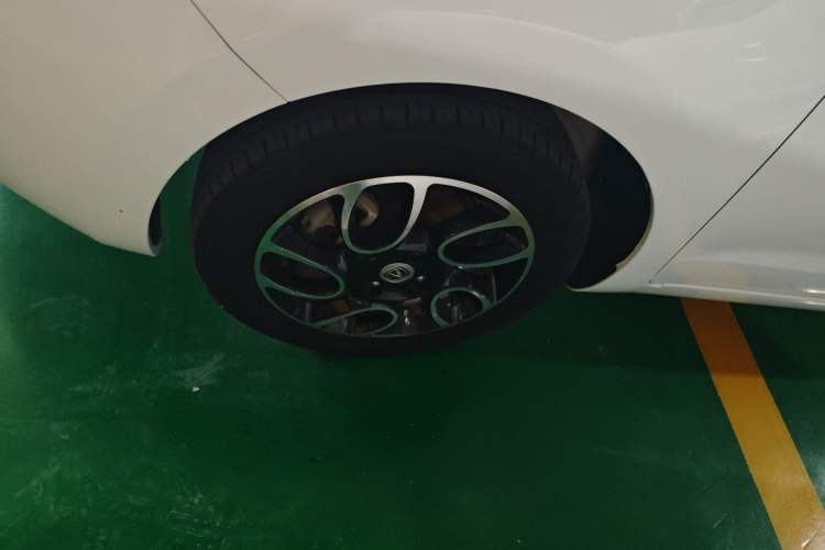 Used CHANGAN Benni E-Star 2021 National Edition Colorful Version Lithium Iron Phosphate (31.86 kWh) Left Front Wheel Hub