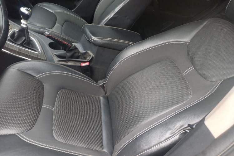 Used Zotye T600 2015 1.5T Manual Luxury Model Left Front Seat