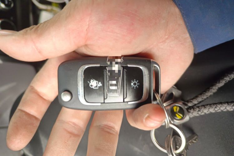 Used Jinbei Gold Hiace M Classic 2024 1.5L Engineering Lion Passenger Vehicle 6 Seats