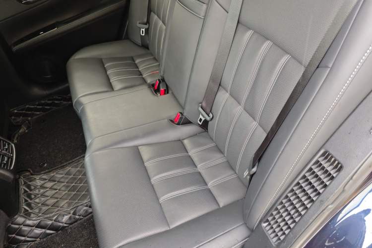 Used Lexus ES 2015 300h Comfort Edition
