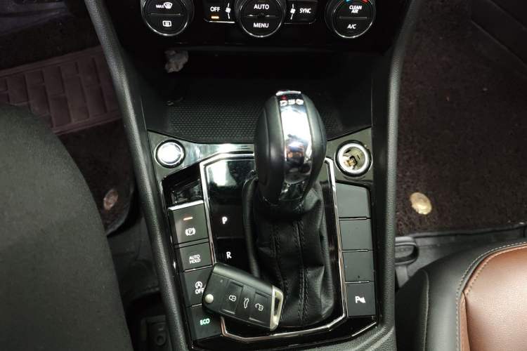 Used Volkswagen Lavida 2019 280TSI DSG Luxury Edition China VI Standard