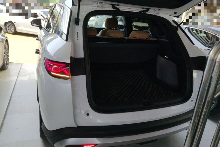 Used BYD Song L DM-i 2024 112 km Leading Edition
