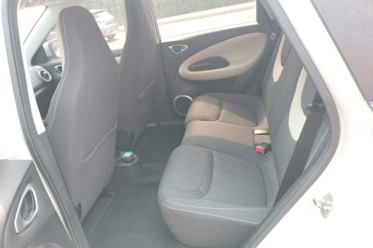 Used Wuling Bingo 2023 333 km Fast-Share Version Left Rear Seat