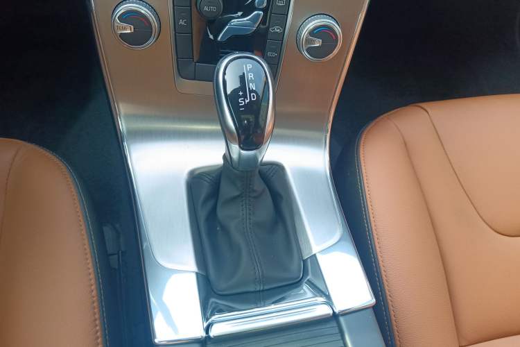 Used Volvo S60 2019 S60L Facelift T5 Intelligent Advanced Edition Gear Lever