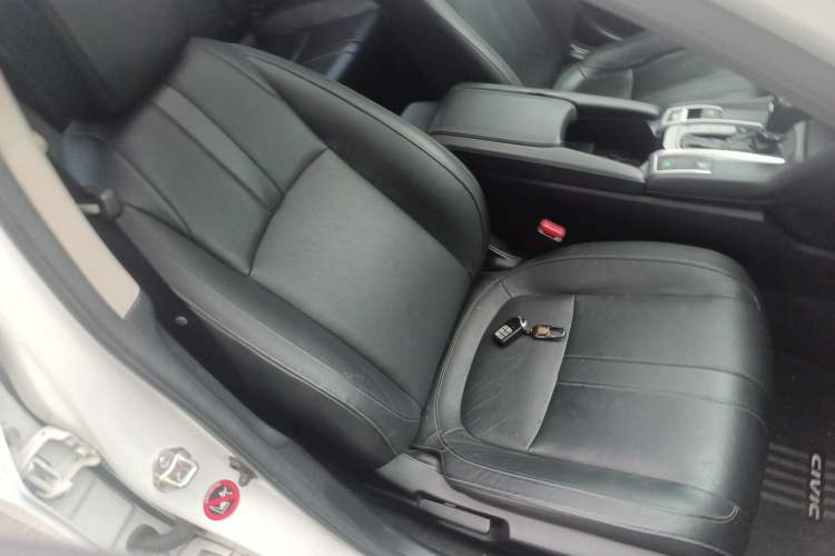 Used Honda Civic 2016 220TURBO CVT Prestige Edition
