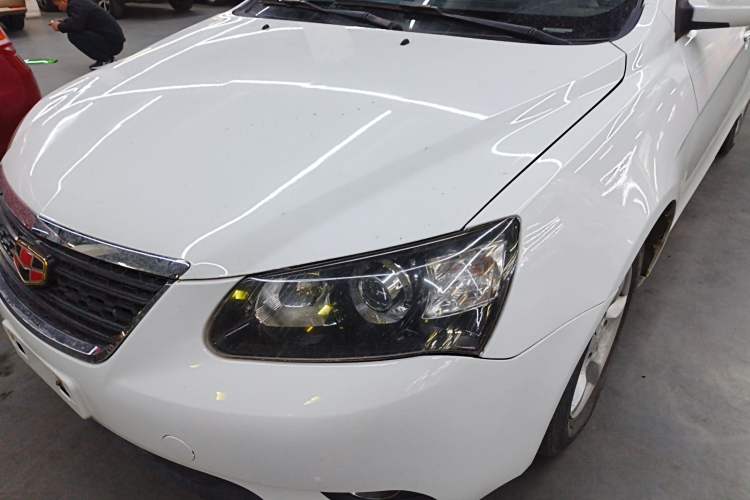 Used Geely Auto Classic Emgrand 2013 Hatchback 1.5L Manual Entry-Level Model
