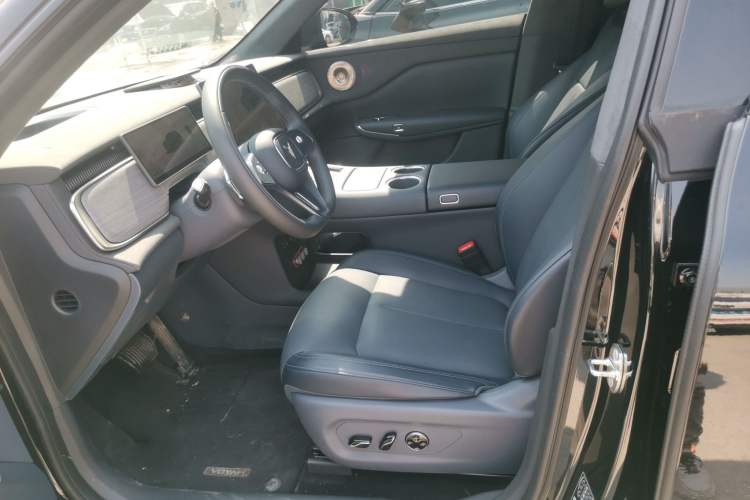 Used VOYAH COURAGE 2025 Model Four-Wheel-Drive Qiankun Edition