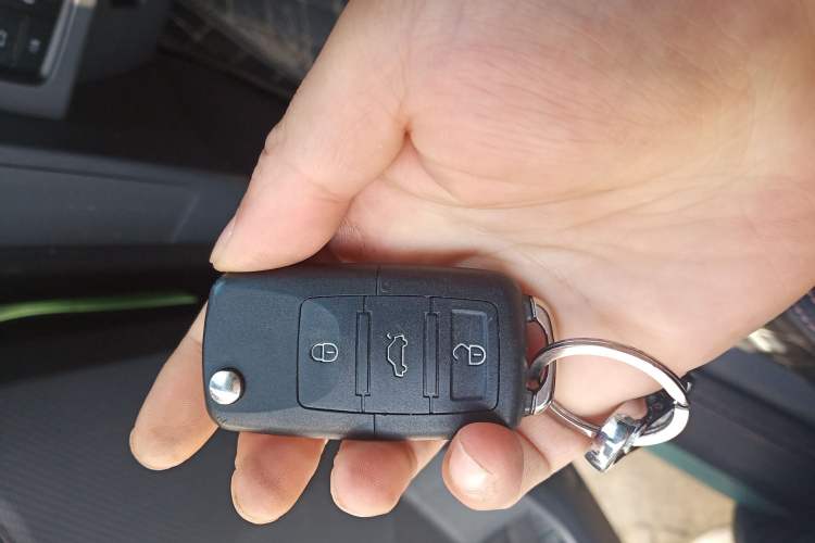 Used Chery QQ Ice Cream 2022 120km Conical Shape Lithium Iron Phosphate