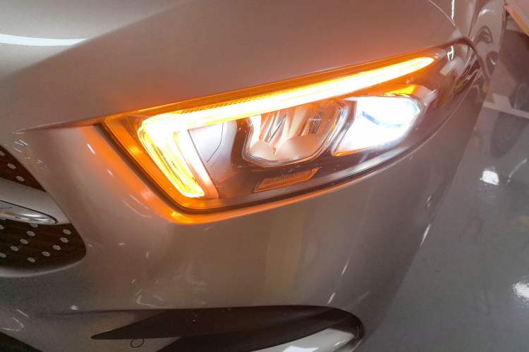 Used Mercedes-Benz A-Class 2021 A 200 L Sport Sedan Fashion Model Left Front Headlight