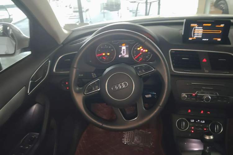 Used Audi Q3 2018 30 TFSI Fashion Edition Collector's Version
