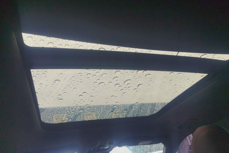 Used Geely Auto Monjaro L 2021 2.0TD DCT EVO Two-Wheel Drive Smart Luxury Version Headliner