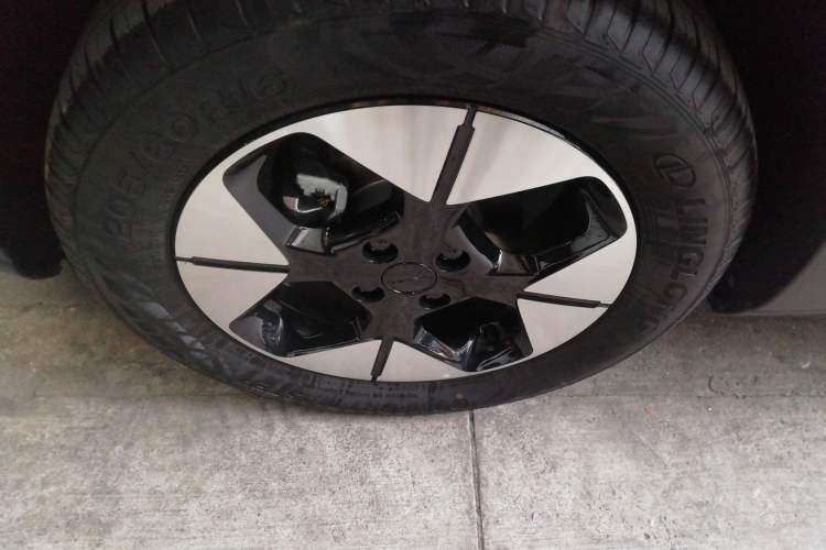 Used Geely Galaxy Geome 2025 410 km Free Version