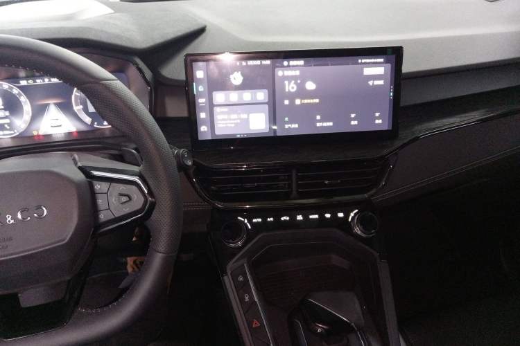 Used Lynk & Co 06 2023 Remix 1.5T JinPro
