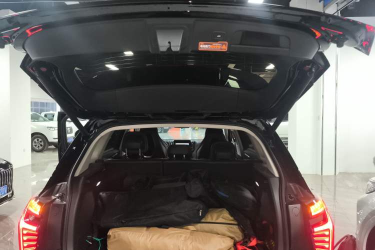 Used Hongqi HS3 PHEV 2024 PHEV 115km Jingwei Edition Trunk