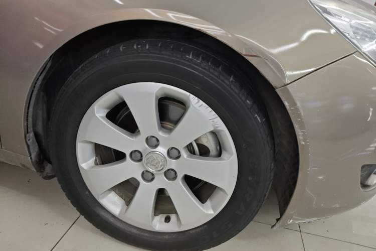 Used Buick Regal 2013 1.6T Automatic Elite Sport Edition Right Front Wheel Hub