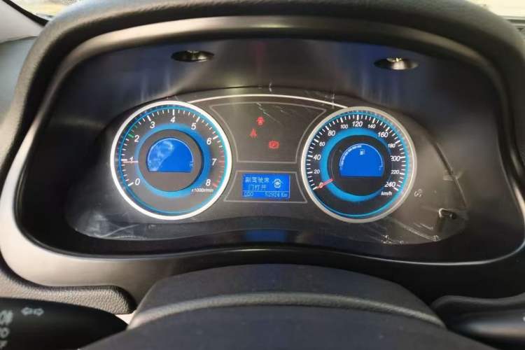 Used Geely Auto EC8 2013 2.0L Automatic Elite Model