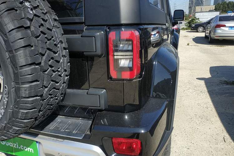 Used BAIC Off-Road BJ40 2023 2.0T Automatic Four-Wheel Drive Urban Hunter Edition Chivalrous Type