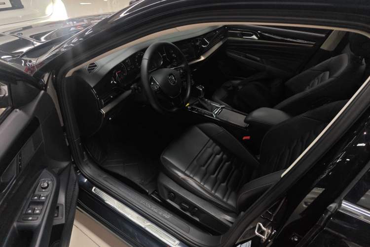 Used Volkswagen Passat 2019 330TSI Elite Edition China VI Driver Seat