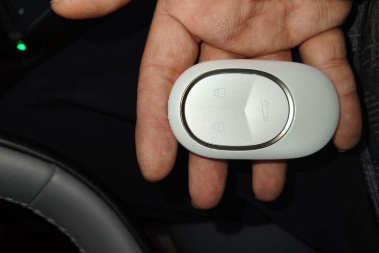 Used Nio ET5T 2023 75 kWh Touring Vehicle Key