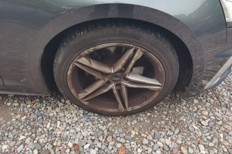 Used Audi A5 2022 Sportback 40 TFSI Fashionable and Dynamic Model Right Front Wheel Hub