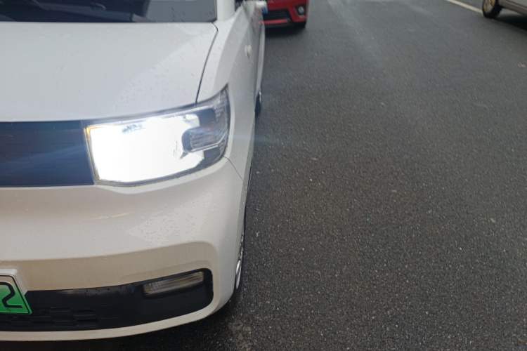 Used Wuling Hongguang MINIEV 2021 Macaron Premium Model – Lithium Iron Phosphate Left Front Headlight