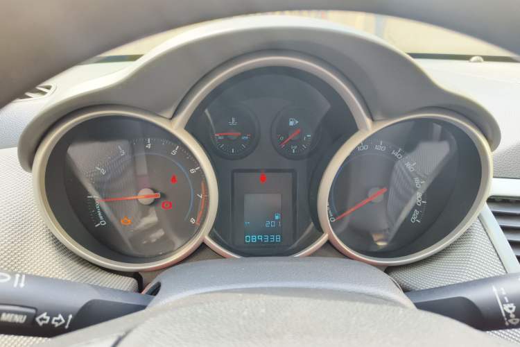 Used Chevrolet Cruze 2014 1.6L SL Millionth Anniversary Edition MT
