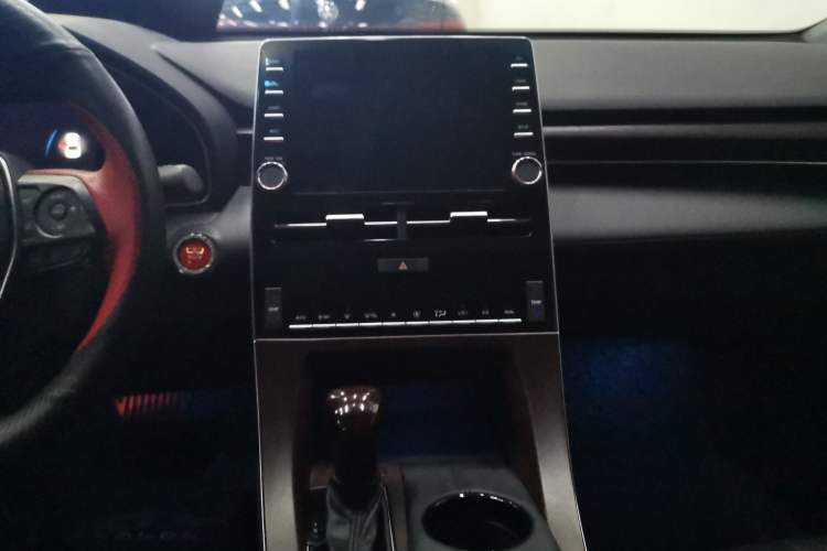 Used Toyota Avalon 2019 2.5L Ambition Version China VI Standard
