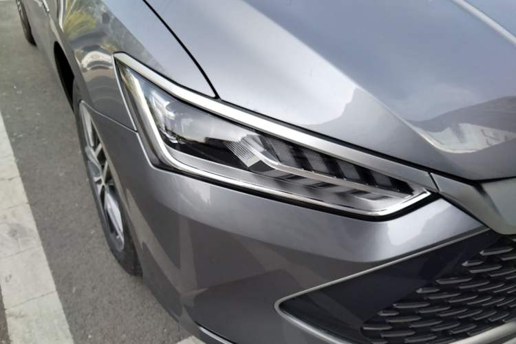 Used BYD Qin PLUS 2023 Champion Edition DM-i 120KM Leading Model Right Front Headlight