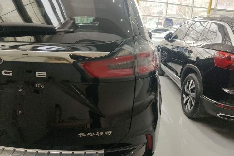 Used Ford Edge 2021 PLUS EcoBoost 245 Two-Wheel-Drive ST-Line 5-Seater
