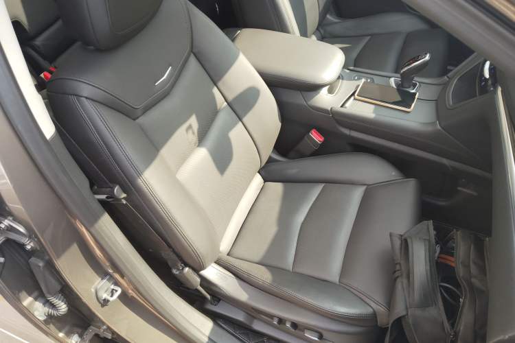 Used Cadillac XT5 2016 28T Four-Wheel Drive Luxury Model
