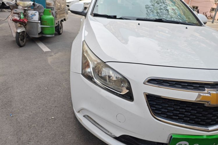 Used Chevrolet Cruze 2015 1.5L Classic SE MT Right Front Headlight
