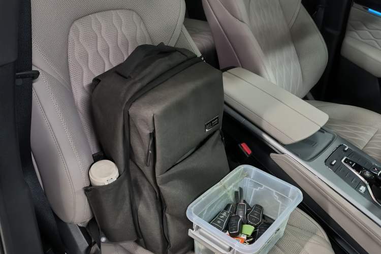 Used BYD Tang New Energy 2024 DM-p Glory Edition 215KM All-Wheel-Drive Premium Model Right Front Seat