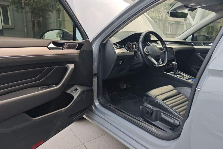 Used Volkswagen Variant 2021 2.0T Comfort Edition Driver Seat