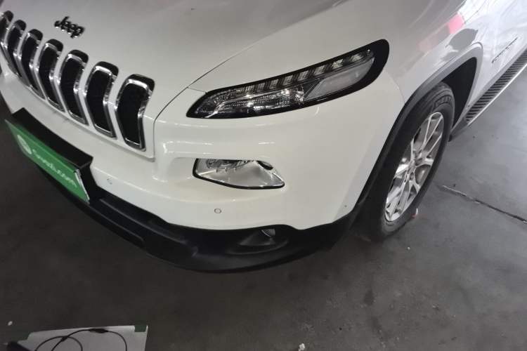 Used Jeep Cherokee 2016 2.4L Leading Edition Left Front Headlight