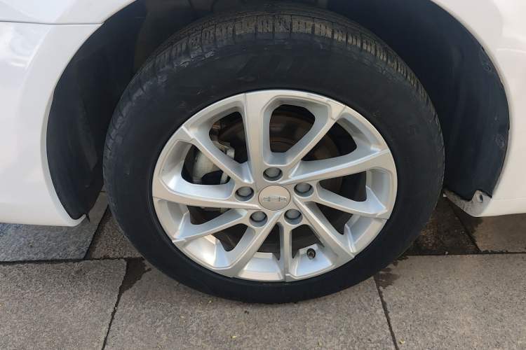 Used Geely Auto Emgrand 2021 UP 1.5L Manual Luxury Model