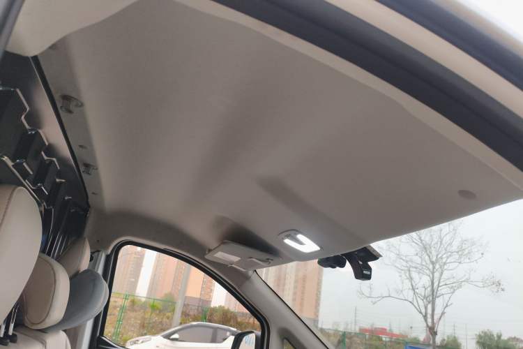 Used CHANGAN KUAYUE Starlight EV 2025 Model 3-Passenger Van, 350 km, Luxury Edition Headliner