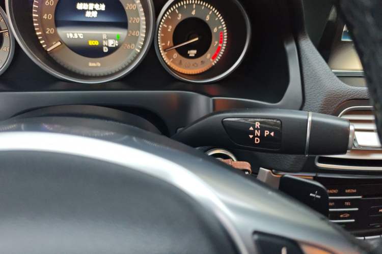 Used Mercedes-Benz E-Class 2016 E 200 Coupe Dynamic Edition Gear Lever