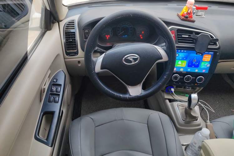 Used Soueast V3 Lingyue 2015 1.5L Manual Happiness Edition Steering Wheel