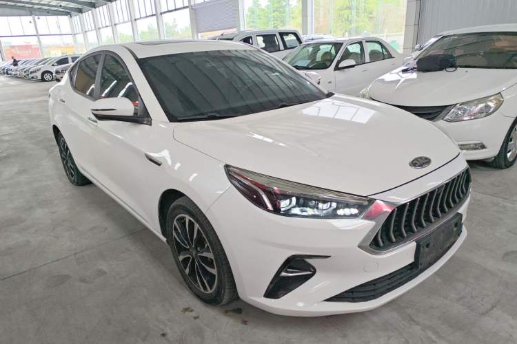 Used JAC Group J7 2020 1.5T CVT Superior Trim Front Right 45 Deg