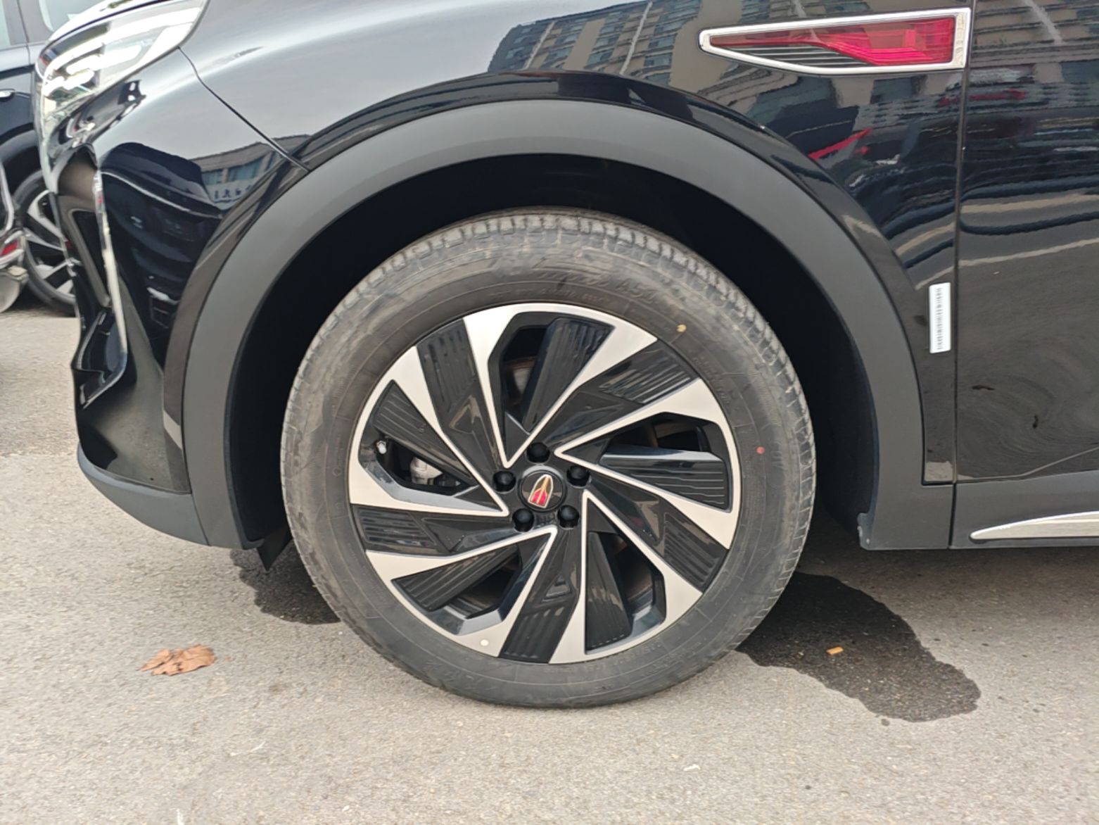 Hongqi HS7 PHEV 2024 2.0T PHEV Four-Wheel Drive Flagship Edition 7 Seats — снимка 10
