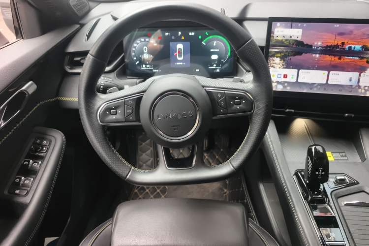 Used Lynk & Co 03 2023 1.5TD DCT JingPro Steering Wheel